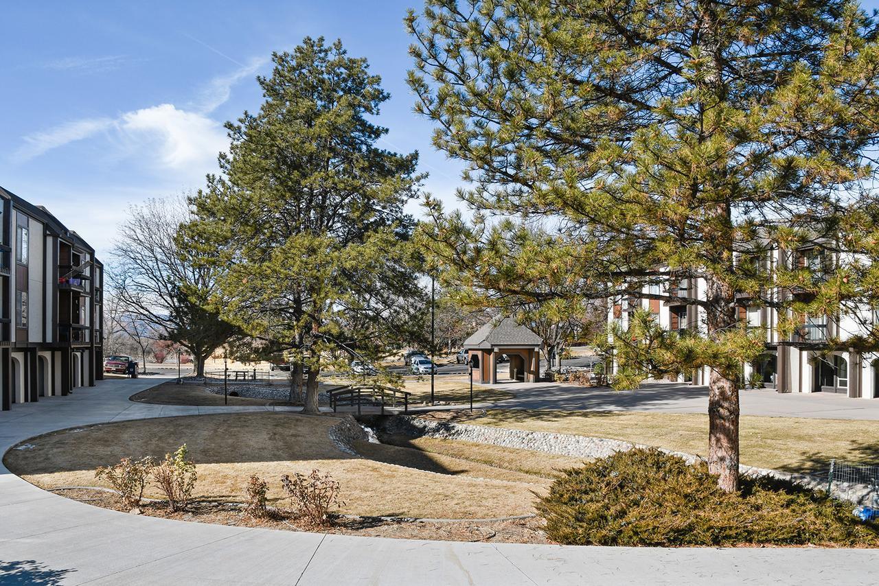 2 Bedroom Condos At Lakeside By Redbike Retreat Grand Junction Exterior photo